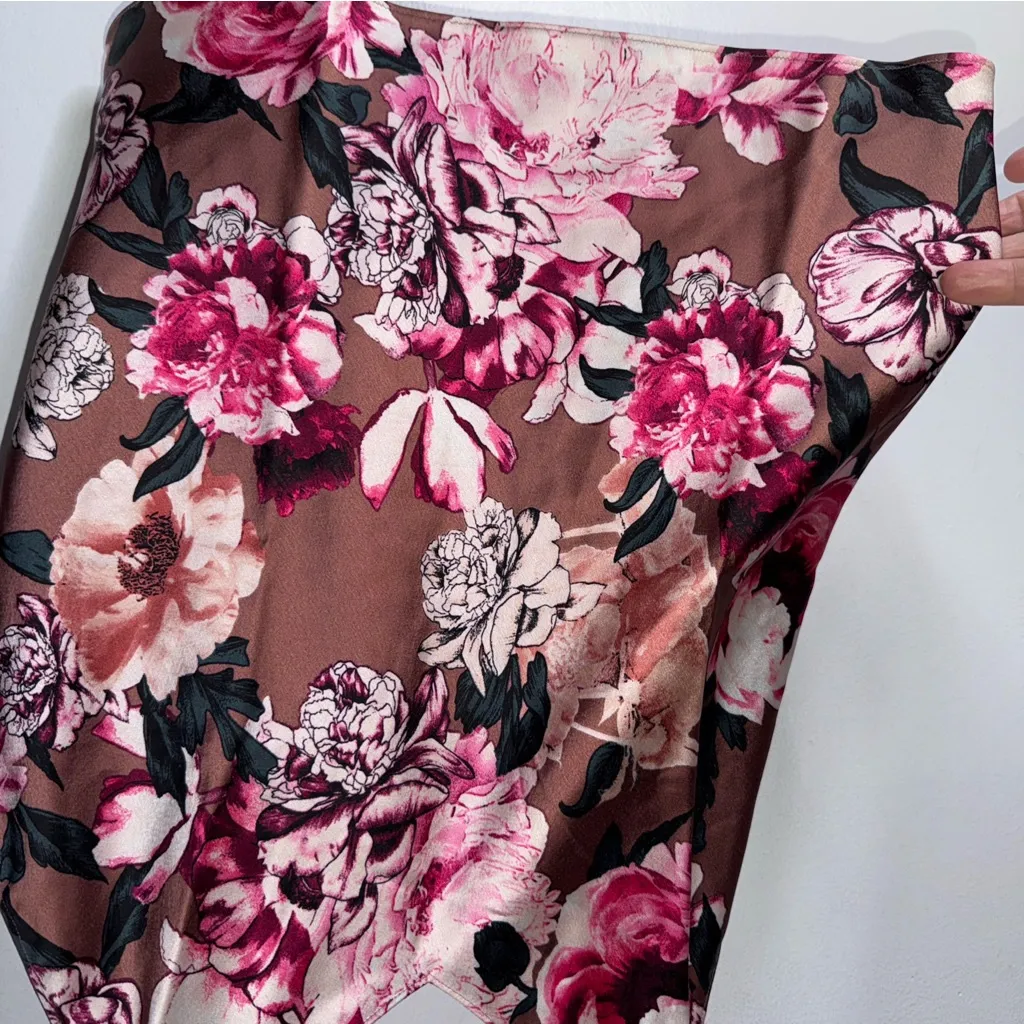 Victoria’s Secret Pink Floral Satin V Open Back Camisole Medium - Image 3