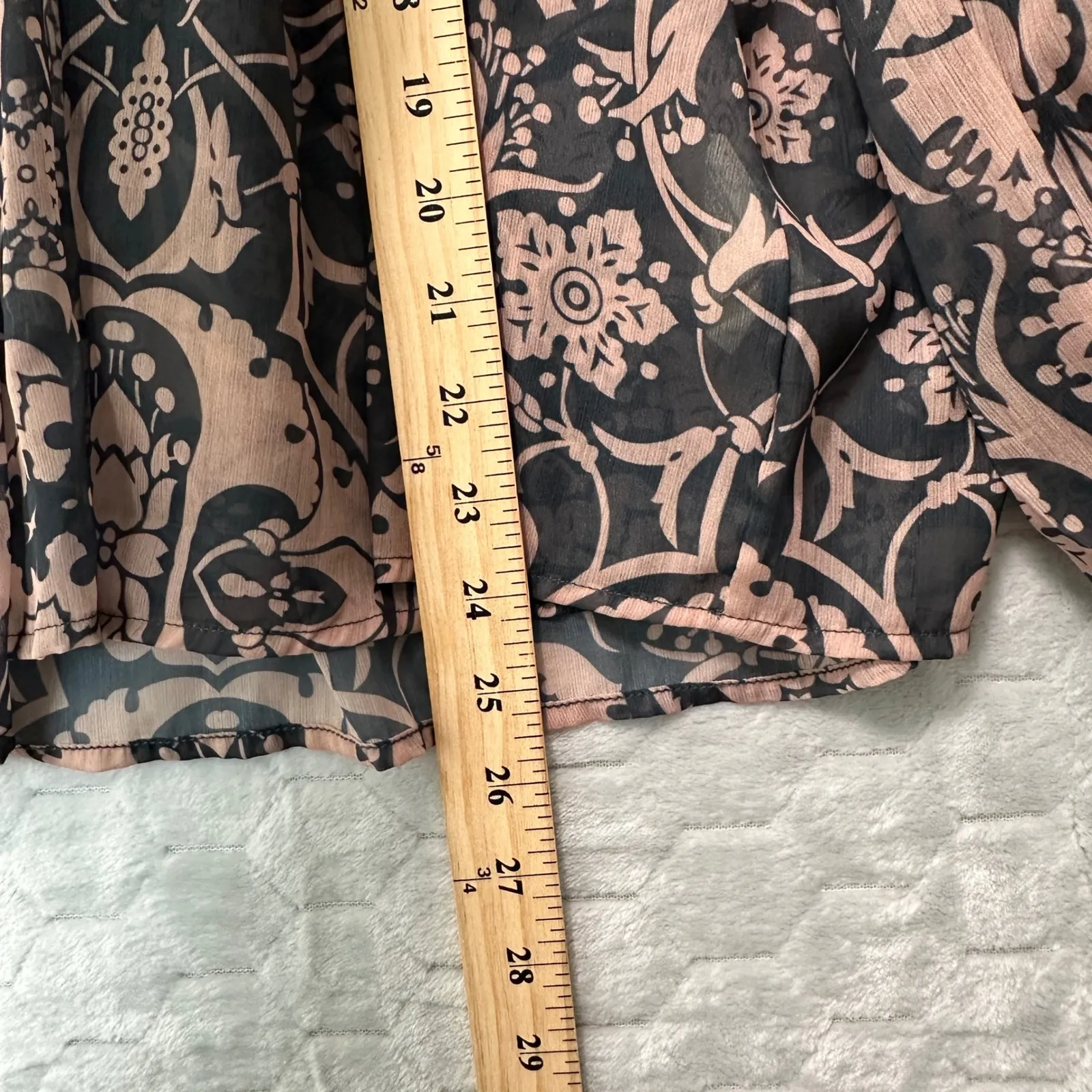 Let Me Be Anthropologie Peasant Top XS Black Floral Boho Cottagecore Earthy Pink - Image 7