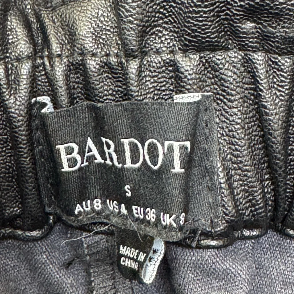 Bardot Debbie Black Faux Leather Paperbag Pants size US 4 Small $119 Revolve - Image 12