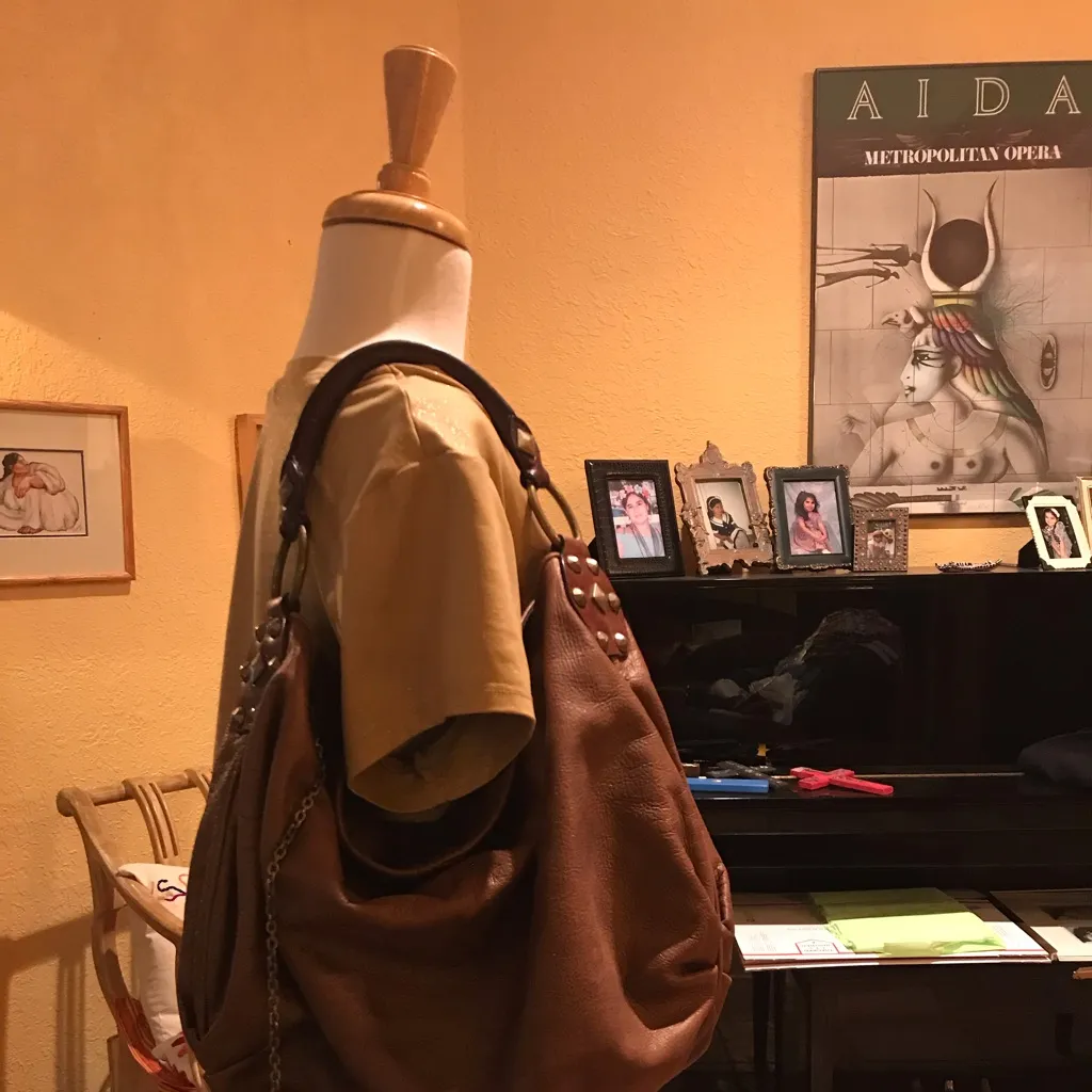 Ellen Tracy hobo bag cow leather - Image 2