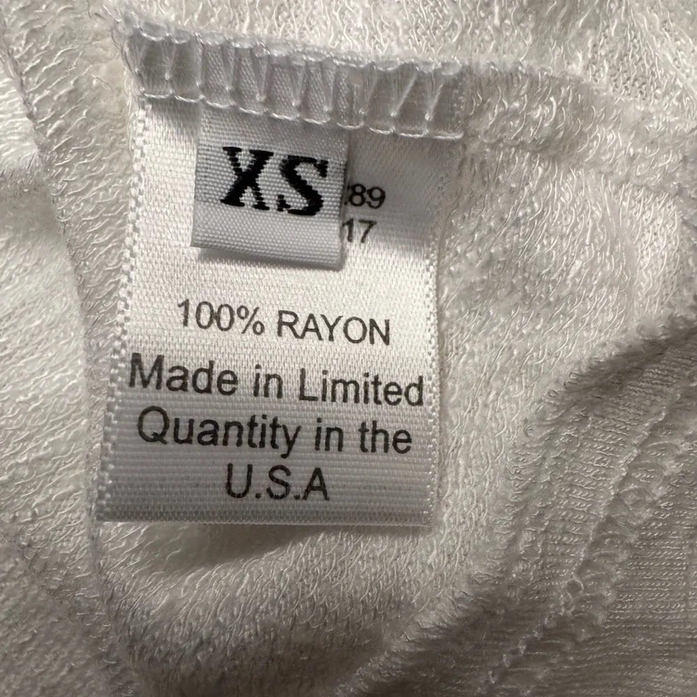 Lauren Moshi Punk Eyes Blouse Women’s White Graphic Scoop Neckline Size XS - Image 11