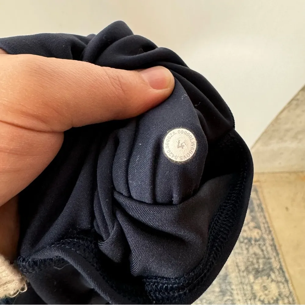 Lululemon Invigorate High-Rise Crop 23" Navy Size 4 - Image 5