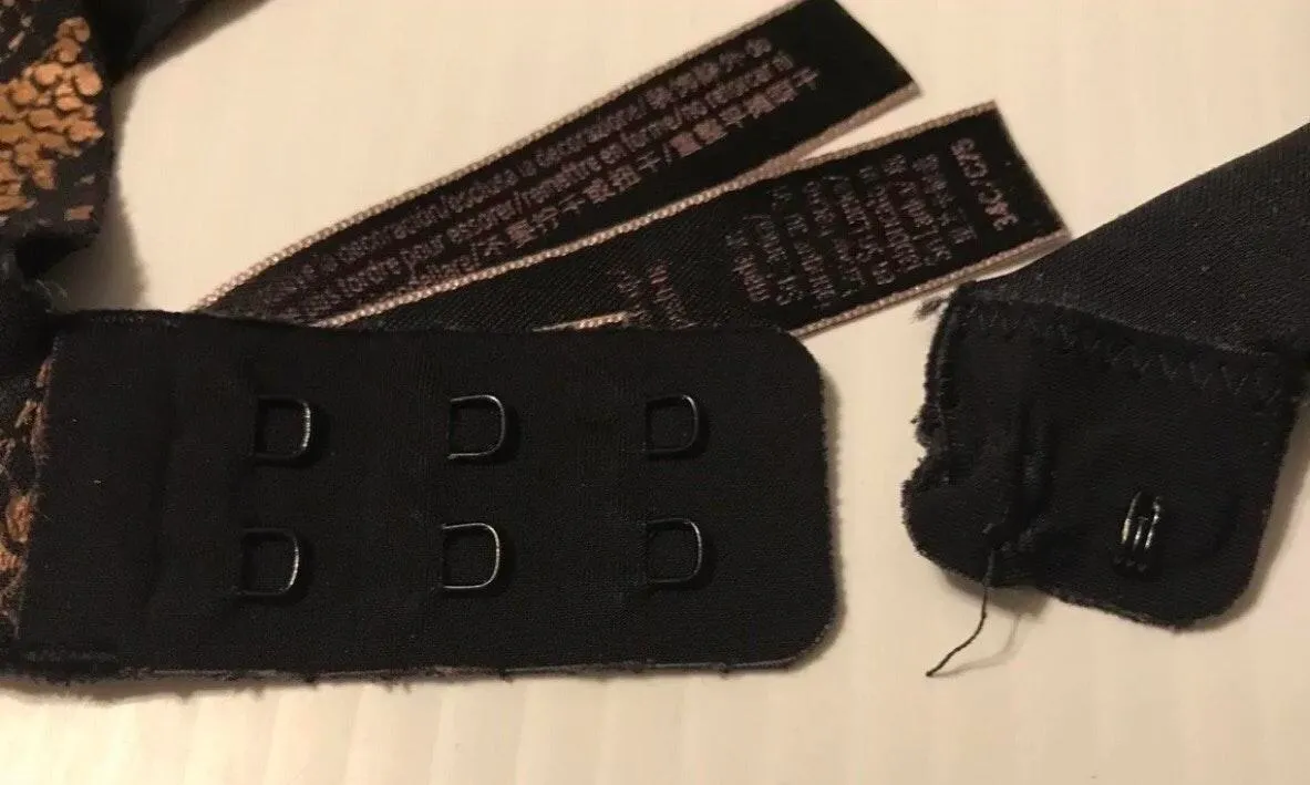 Victoria’s Secret Push Up Underwire Bra 34C - Image 5