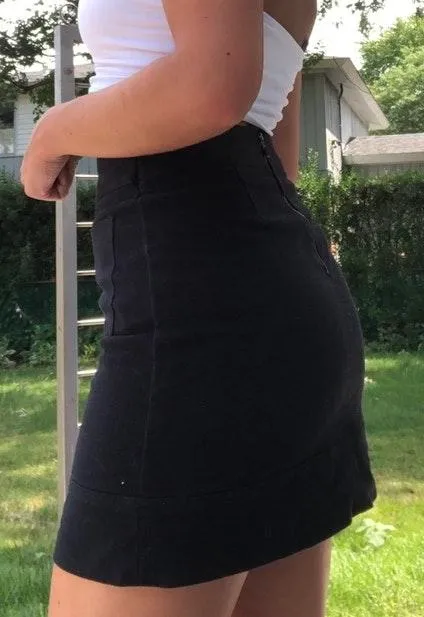Boden Black Mini Skirt with Front Pockets Size 4 - Image 3