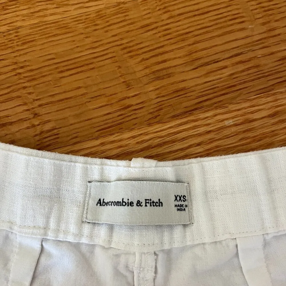 Abercrombie & Fitch White Trousers - Image 3