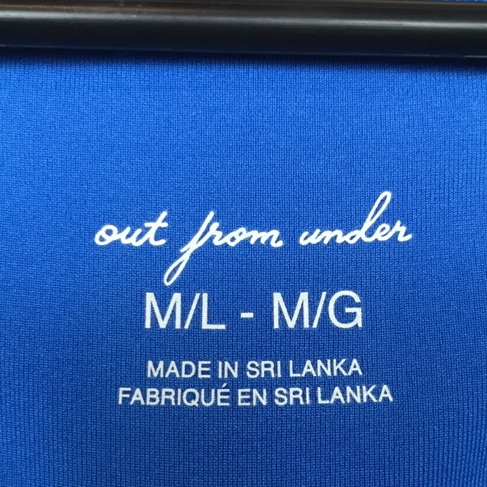 Out From Under Women’s Cropped Blue V-Neck Short Sleeve Shirt Sz M / L - Image 5