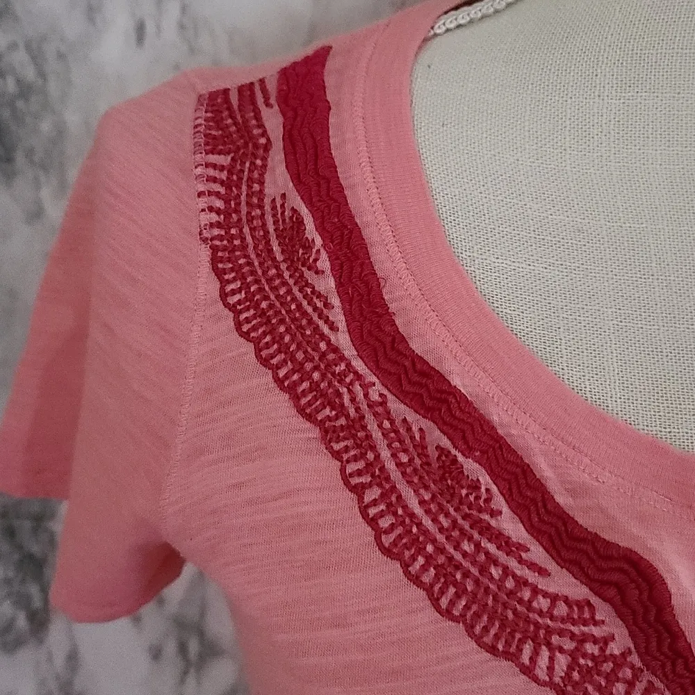 Lucky Brand Maldives embroidered tee size small - Image 3