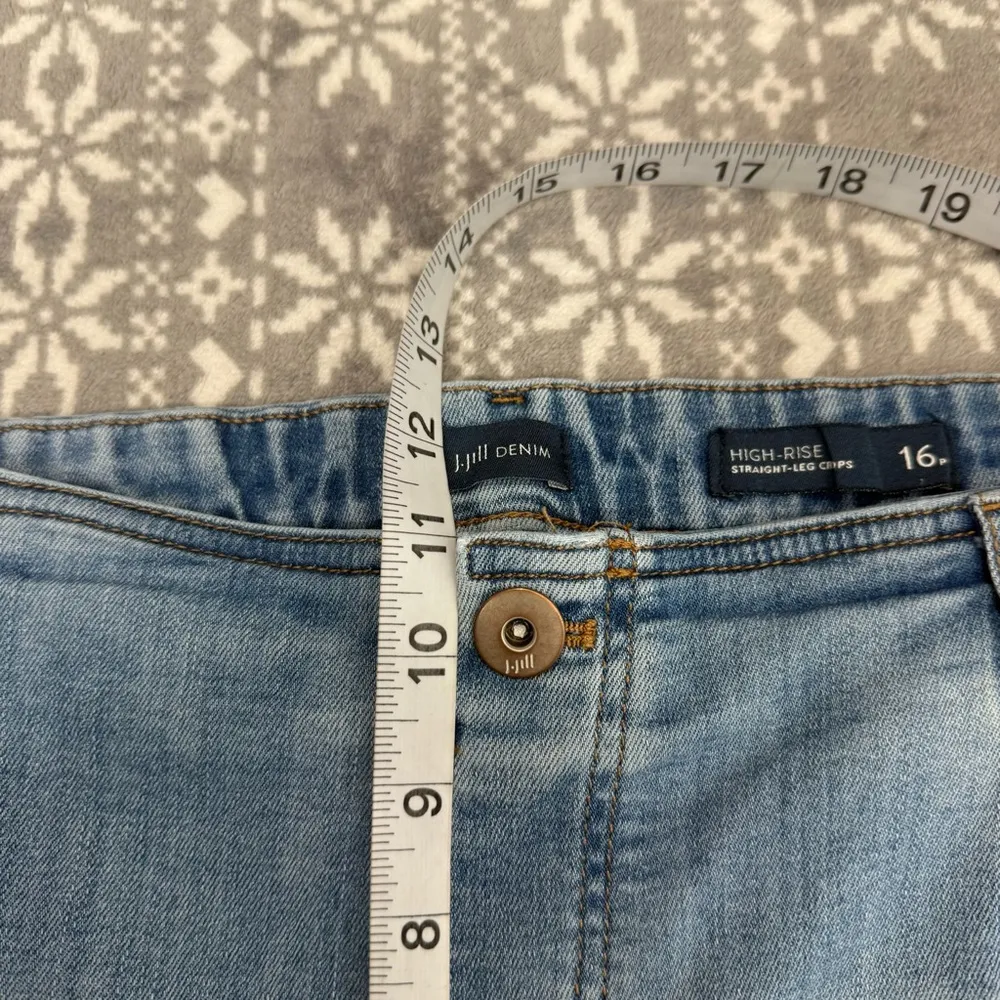 J. Jill Denim High Rise Straight Leg Crop Light Wash Blue Pull On Size 16 Petite - Image 10