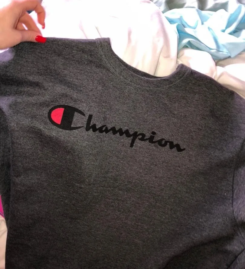 Champion Over Sized Crew Neck - Image 2