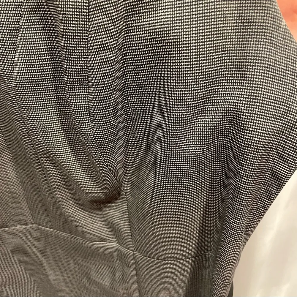 Smart Hugo Boss gray suit sheath dress belted sleeveless sz 10 mini - Image 5