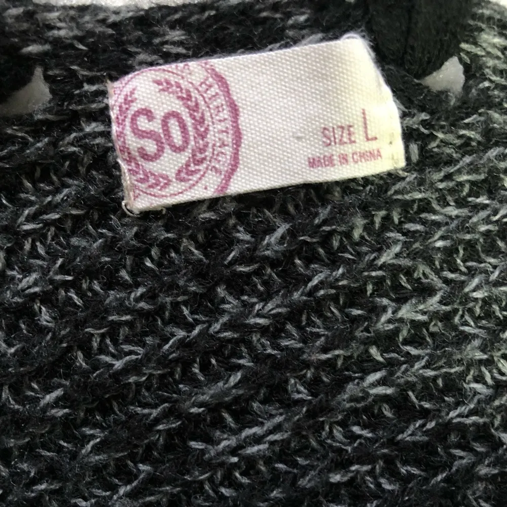 SO Juniors Ribbed Knit Long Sleeve Lace Back Pullover Sweater - Image 4