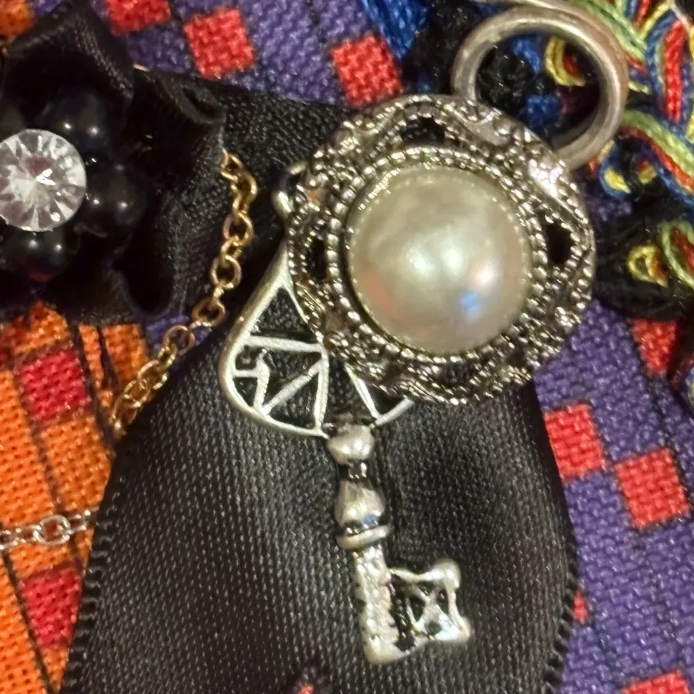 Rhinestone Black and Silver Brooch - Image 4