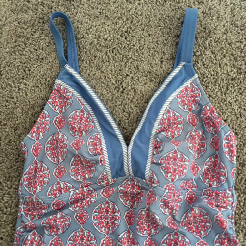 Talbots Cabana Life Women's Patterned Adjustable Straps Tankini Top Size Small - Image 2
