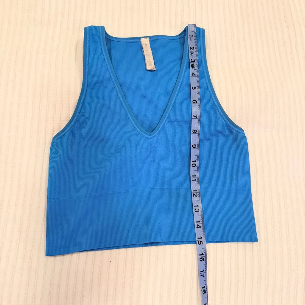 Athleta Aurora Crop Rib Tank Top Santorini Blue V Neck Wicking Fabric Women's M - Image 7
