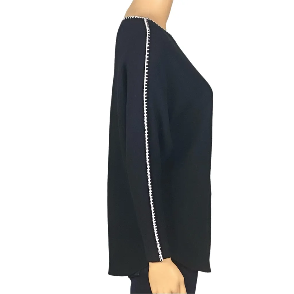 Aaeda Black Crew Neck Sweater w/white blanket - Image 3