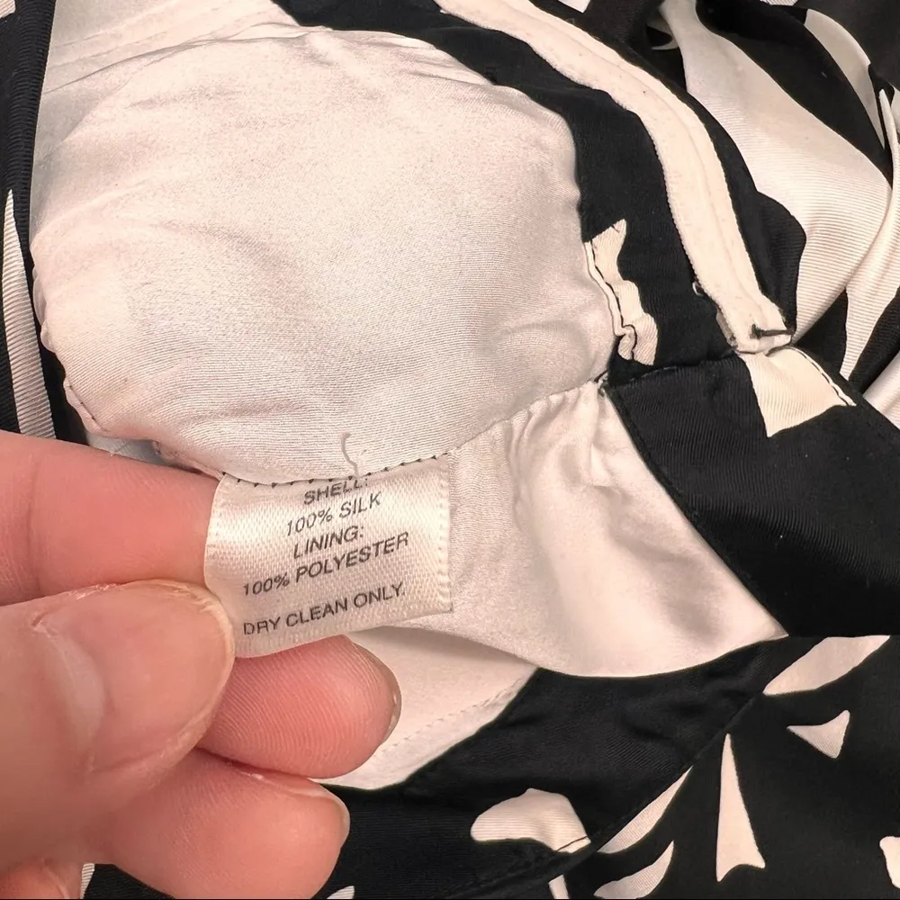 White House Black Market Maxi Dress Size 6 Silk Black White Floral Print Halter - Image 7