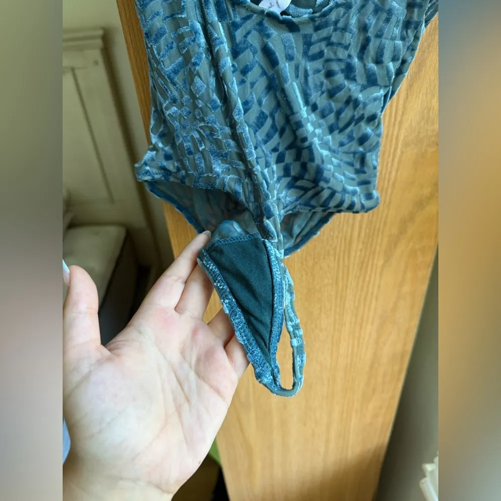 Urban Outfitters Bodysuit - Image 4