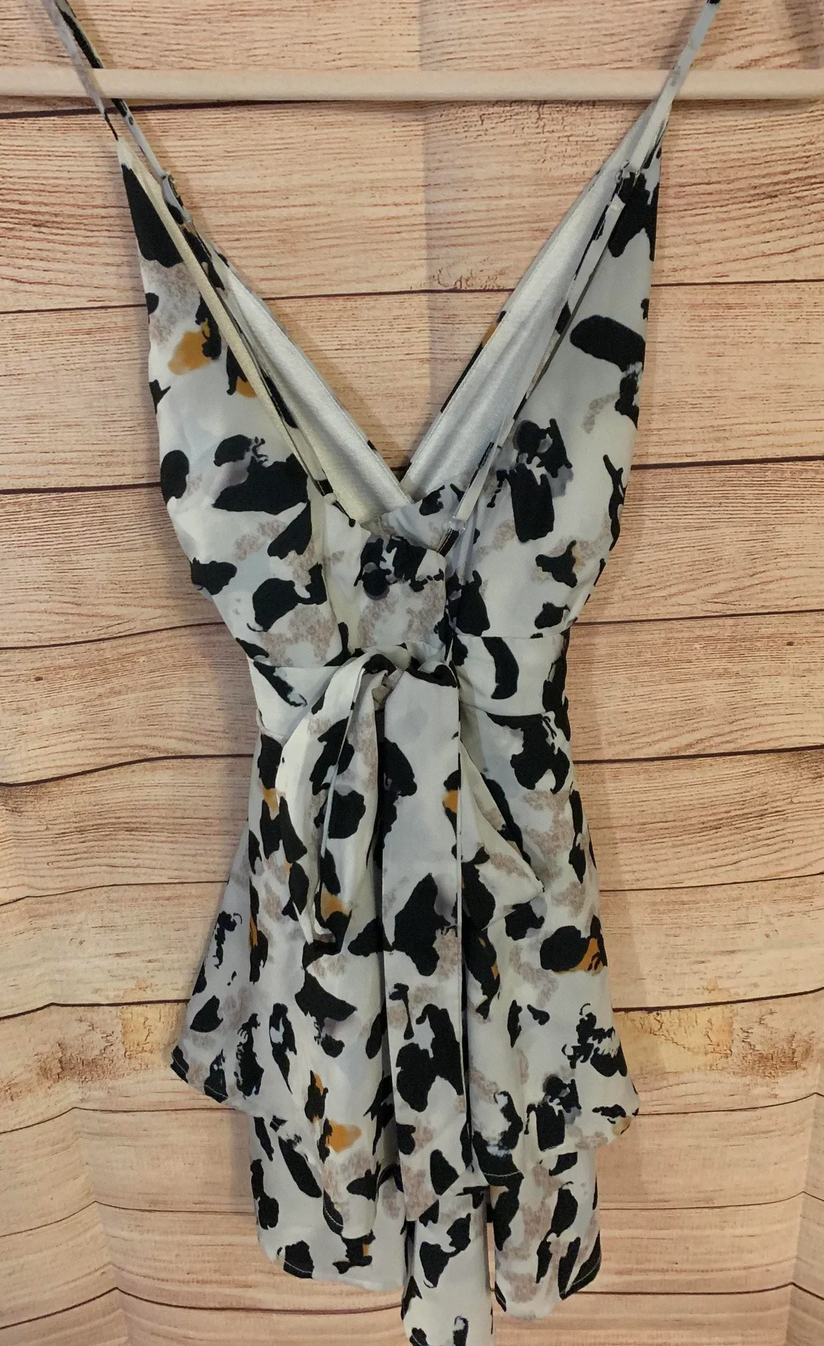 Boutique Leopard Print Romper - Image 4