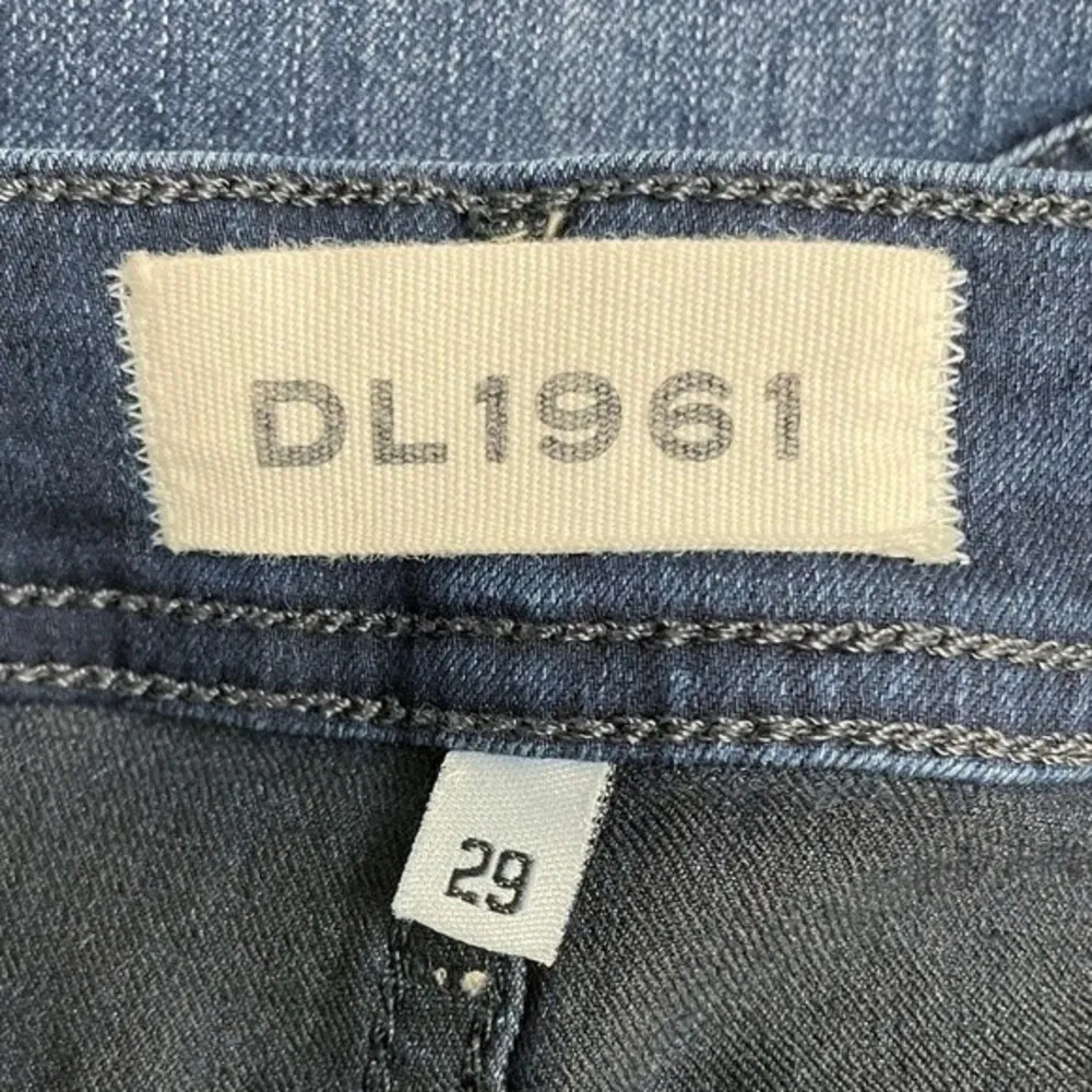 DL1961 Jeans Women's Size 29 Grace Straight Mid-Rise Raw Hem Dark Moscow Wash - Image 7