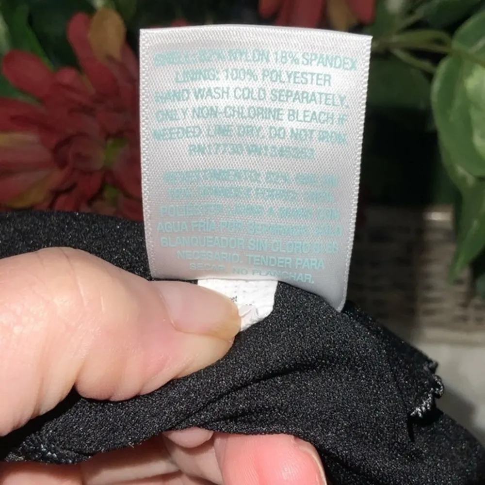 Kona Sol Black With Pink Tropical Floral Print Lace Up Back One piece Swimsuit M - Image 9