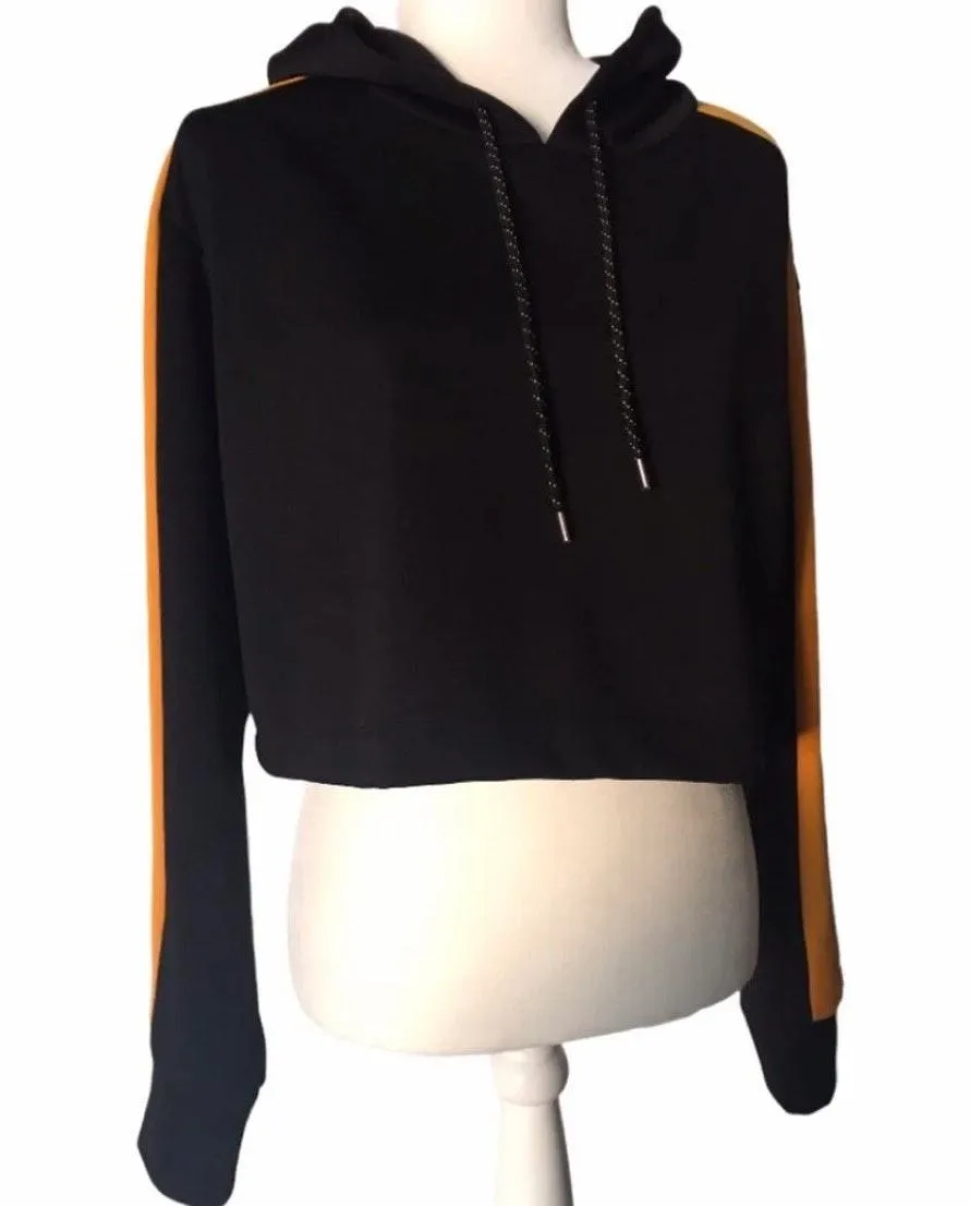 Cropped Hoodie - Image 3