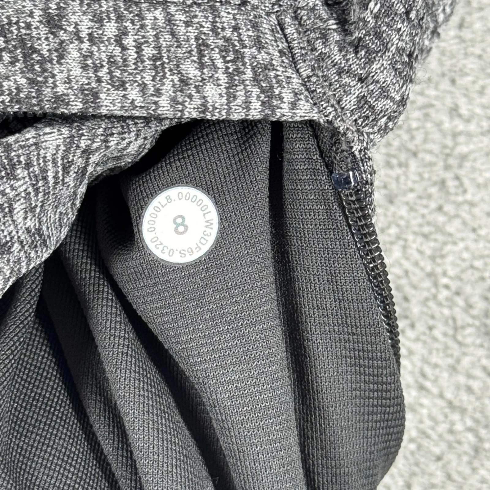 Lululemon Engineered‎ Warmth Half Zip Top Graphite Grey White Merino Wool Size 8 - Image 11