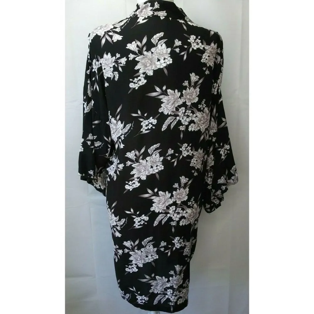 Spiritual Gangster Maya Black Floral Tie Front Kimono - Image 10