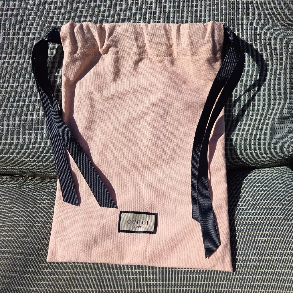 Gucci Pink Flat Makeup Drawstring Pouch Cosmetic Bag Case - Image 2