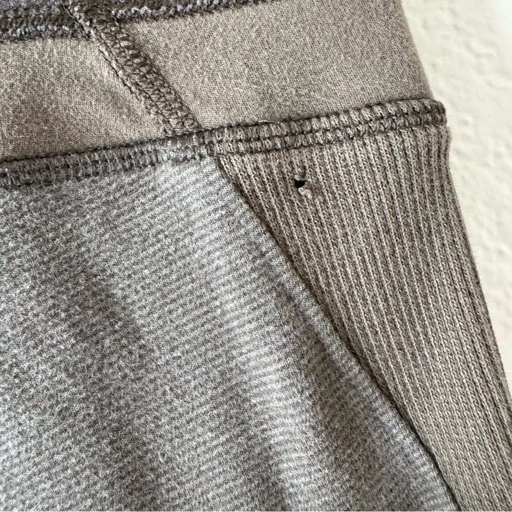 LULULEMON athletica refine crop capri wee stripe fatigue green legging - Image 11