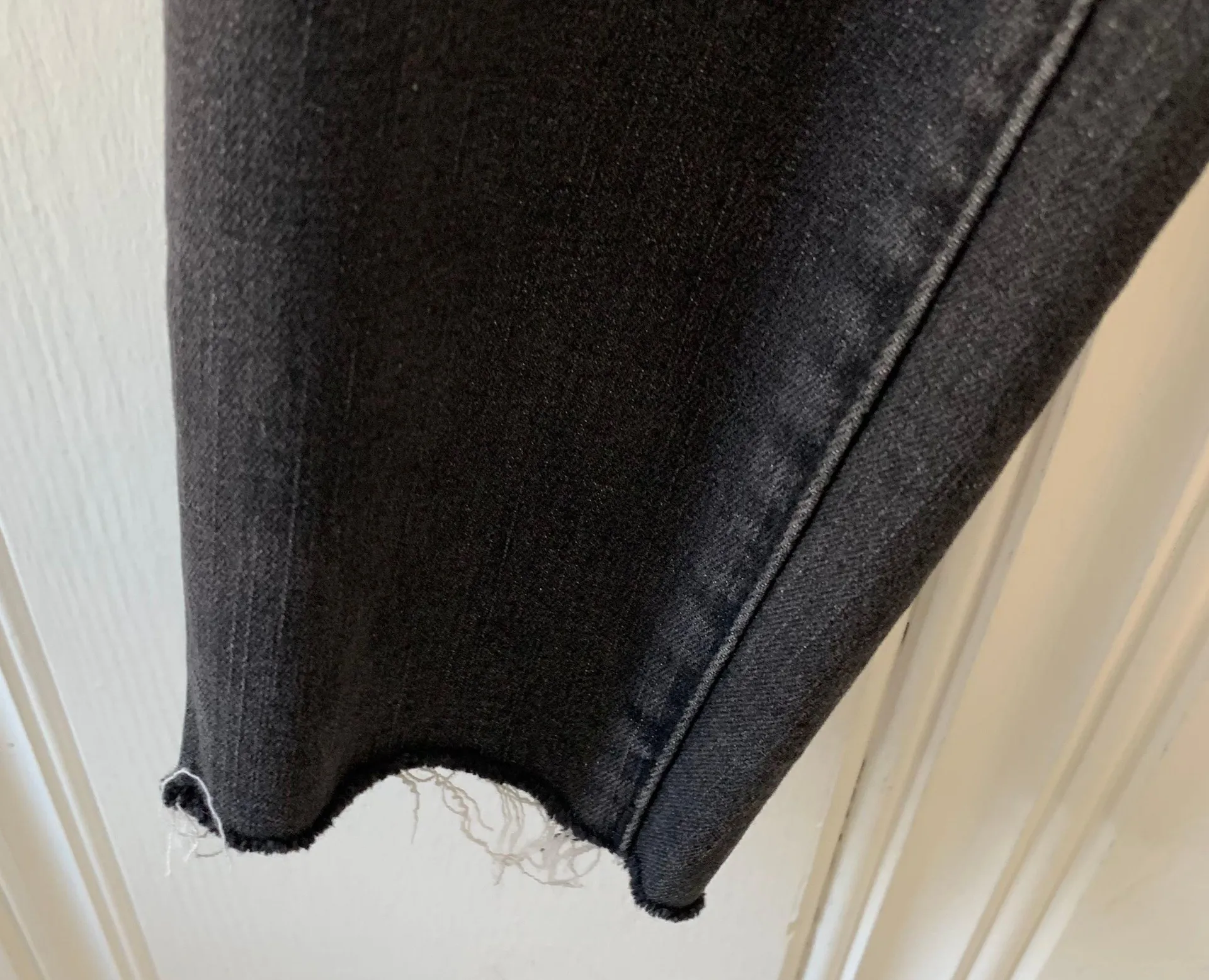 BlankNYC The Bond Midrise Dark Gray Skinny Jeans - Image 4