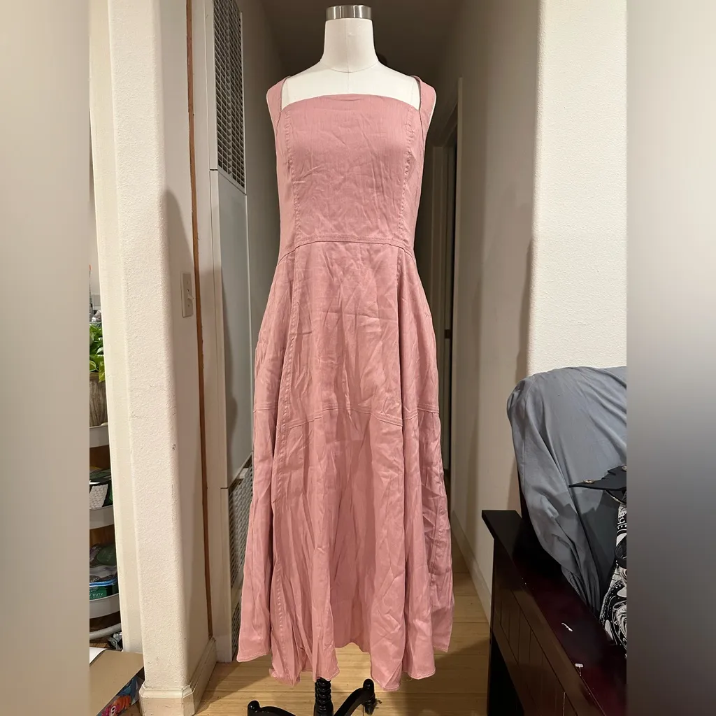 Elegant Pink Linen-Blend Halter Dress - Image 4