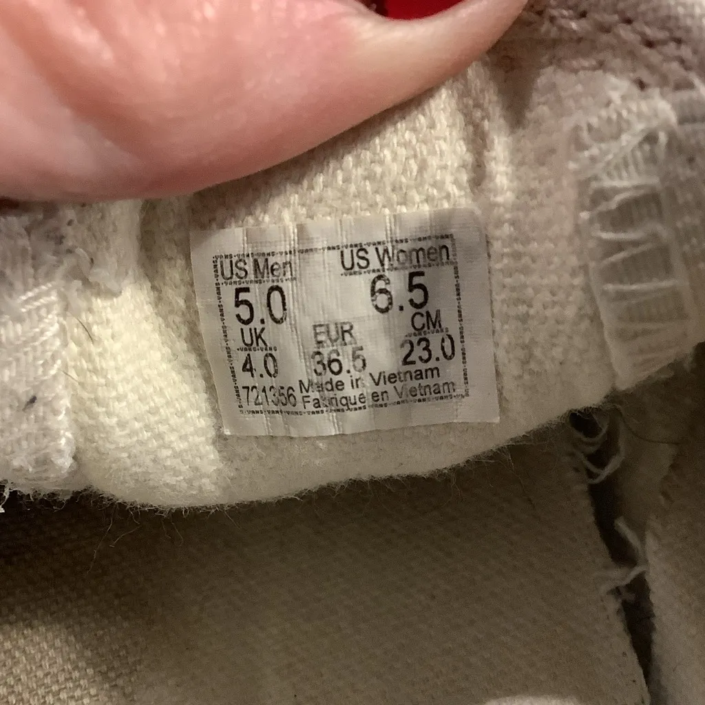 Vans Women's Surfer, Skater, Rad Chick Cream Slip-On Sneakers Size 6.5 - Image 11