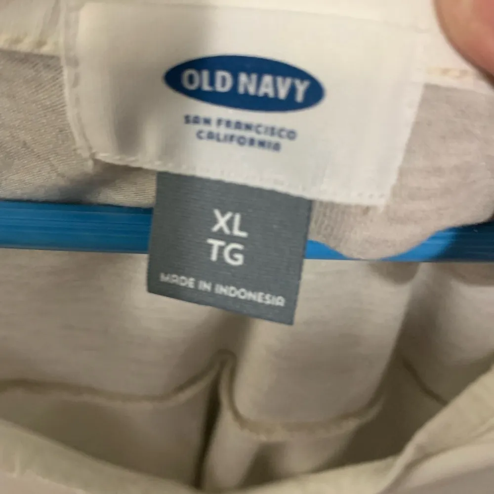 Old Navy beige top - Image 3