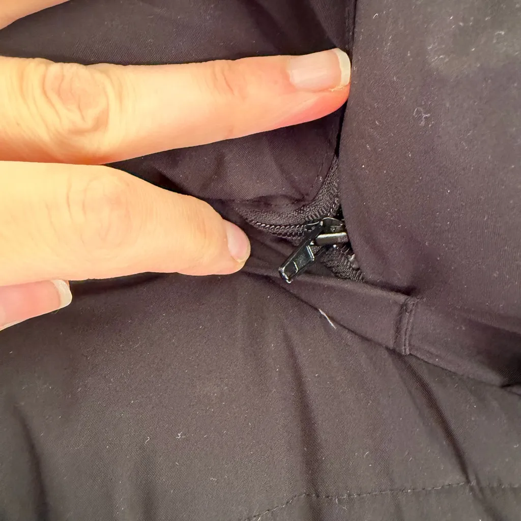 BCBGMaxAzria Women's Dark Puffer Jacket - Image 8