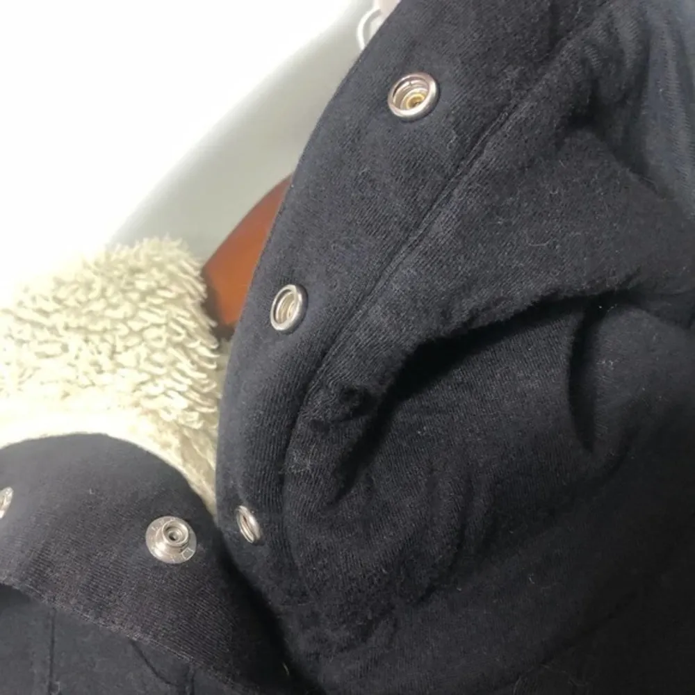 Marc Jacobs black toggle front coat faux shearling toggle button front coat - Image 4