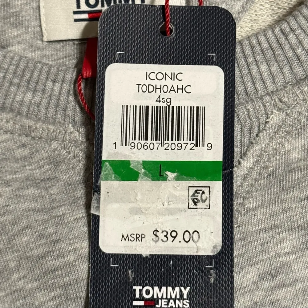 Tommy Jeans Women’s Sleeveless Sweatshirt - Image 12