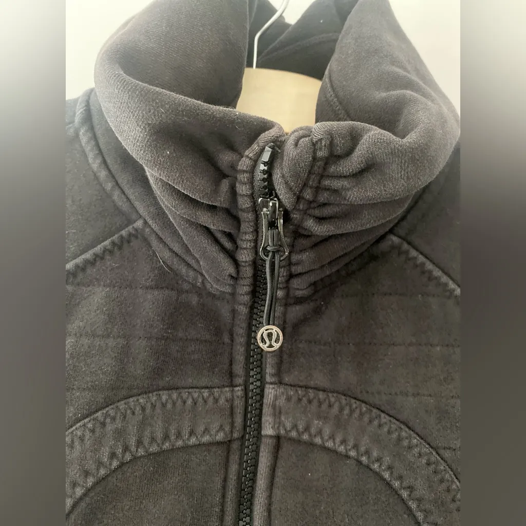 Lululemon Scuba Cuddle Up Jacket Black Womens 8 Zip up Athleisure Outdoors Warm - Image 6