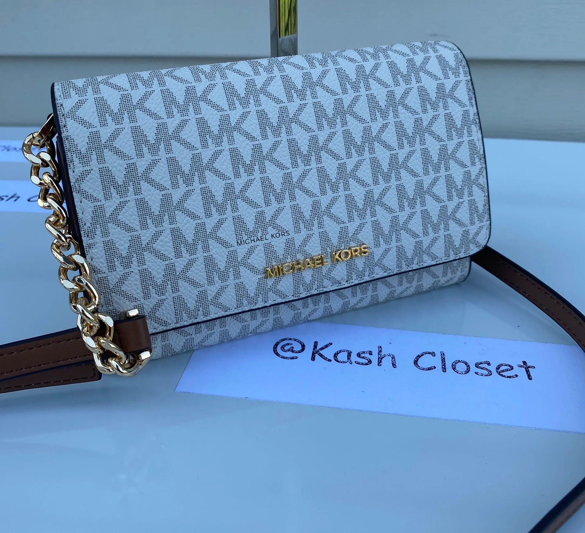MK JST MD Phone Crossbody & Clutch Vanilla - Image 3
