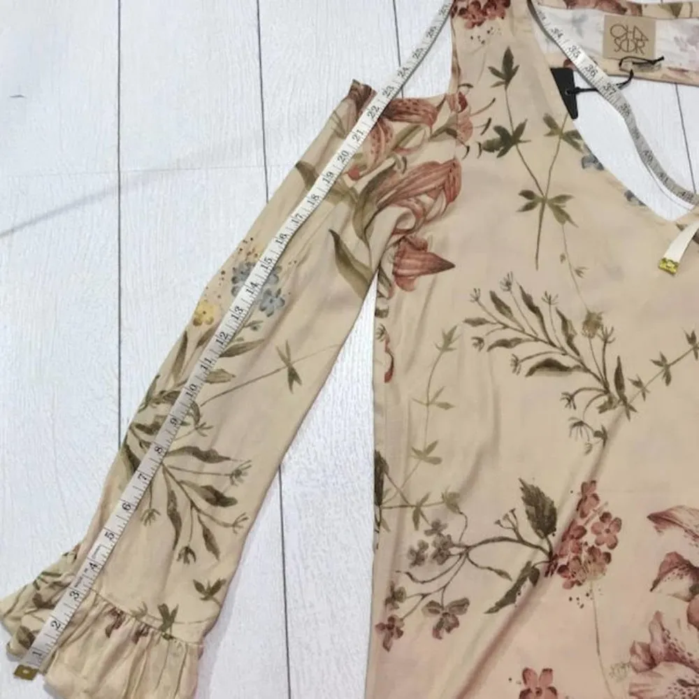 CHASER Tan Floral Cold Shoulder Cut Out Top Size Medium - Image 54