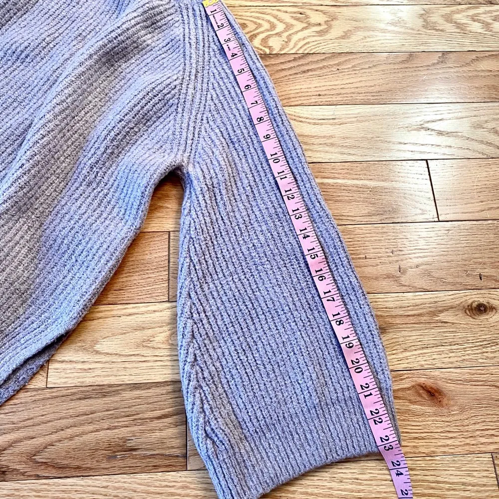 Forever 21 Bell Sleeve Sweater - Image 6