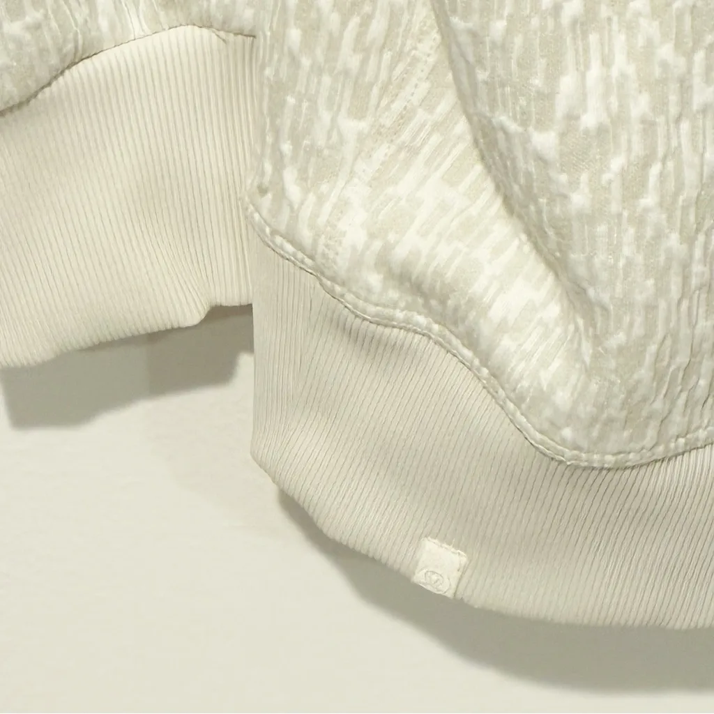 Lululemon Textured Jacquard Crewneck Pullover‎ Sweatshirt Bone White Size 8 - Image 5