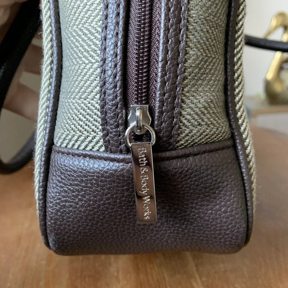 Bath and Body Works Brown Tweed  Herringbone Carry On weekend travel bag Tote - Image 3