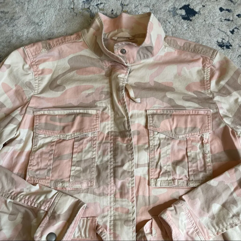 Gap Light Pink Camo Print Utility Jacket Size Small - Image 4