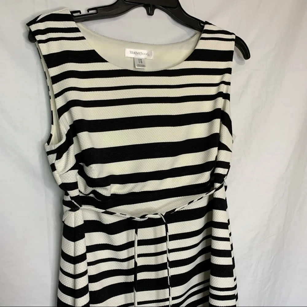 Motherhood maternity  striped jacquard textured sleeveless dress medium - Image 6