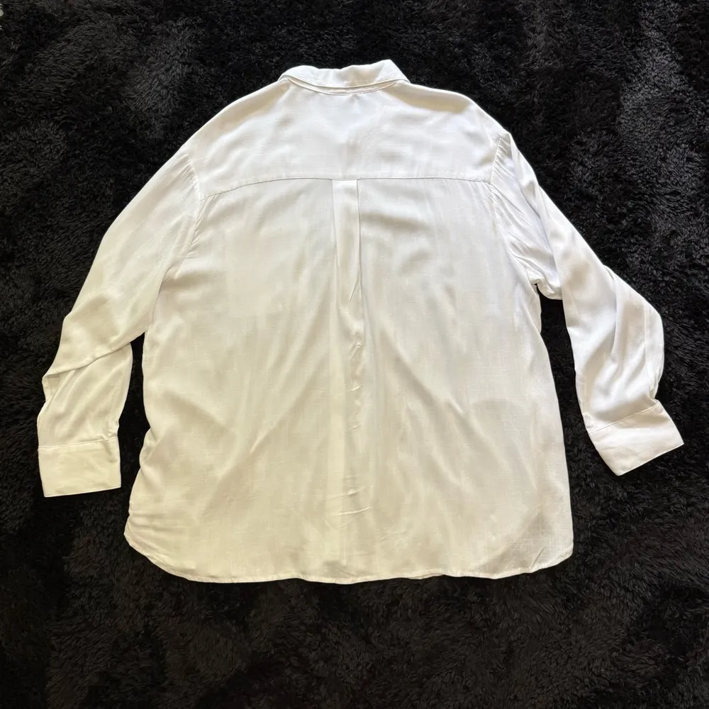 Torrid White Button-Up Shirt - Image 6