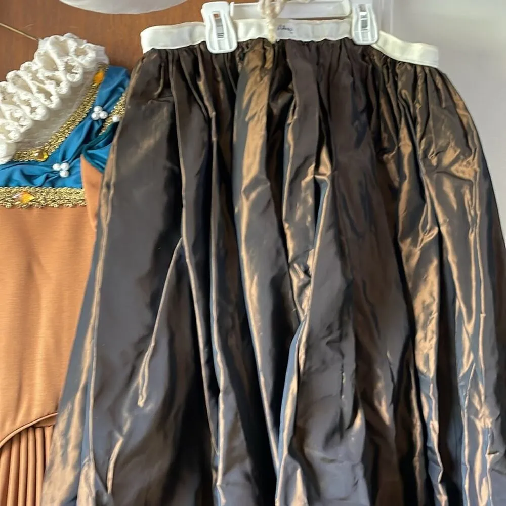 Gold/blue Renaissance gown - Image 6