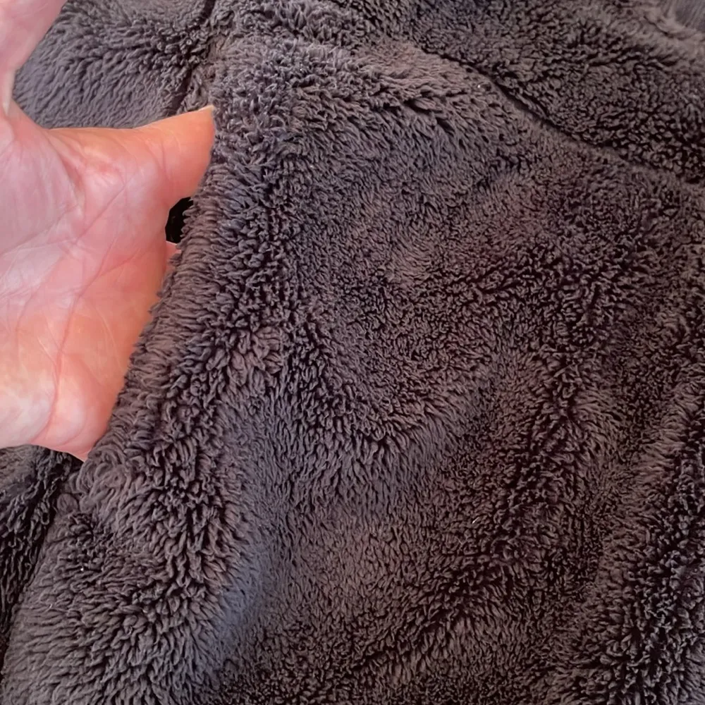 JOYLAB Cozy Black PLUSH Fleece Pullover MEDIUM - Image 6