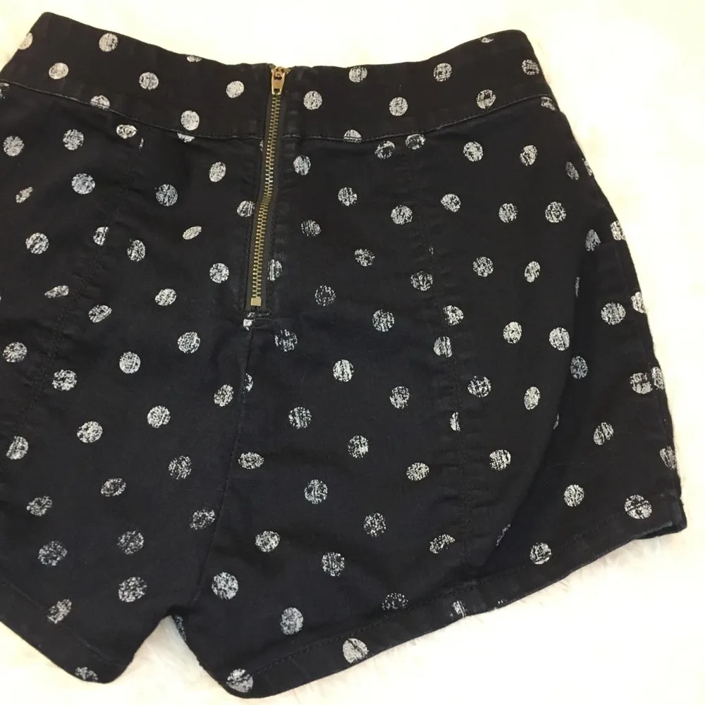 // KIMCHI BLUE Navy Blue Polka Dot High Waist Stretch Shorts 0 - Image 8
