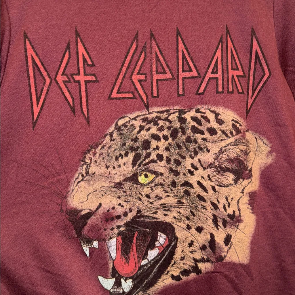 Def Leopard sweatshirt Burgundy Graphic top Leopard Design soft cozy lounge NEW Red Size M - Image 3
