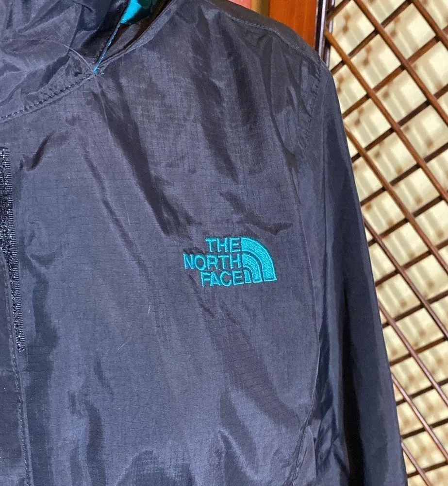 The North face Women’s Rain Jacket Size Med-EUC - Image 2